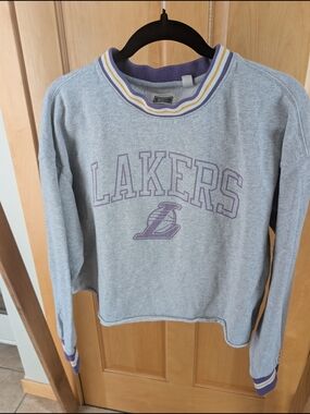 Gray Lakers Crewneck Sweater with Purple Trim
